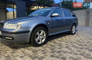 Универсал Skoda Octavia 2002 в Гадяче