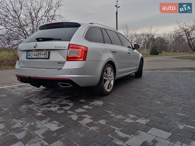 Універсал Skoda Octavia 2014 в Ужгороді