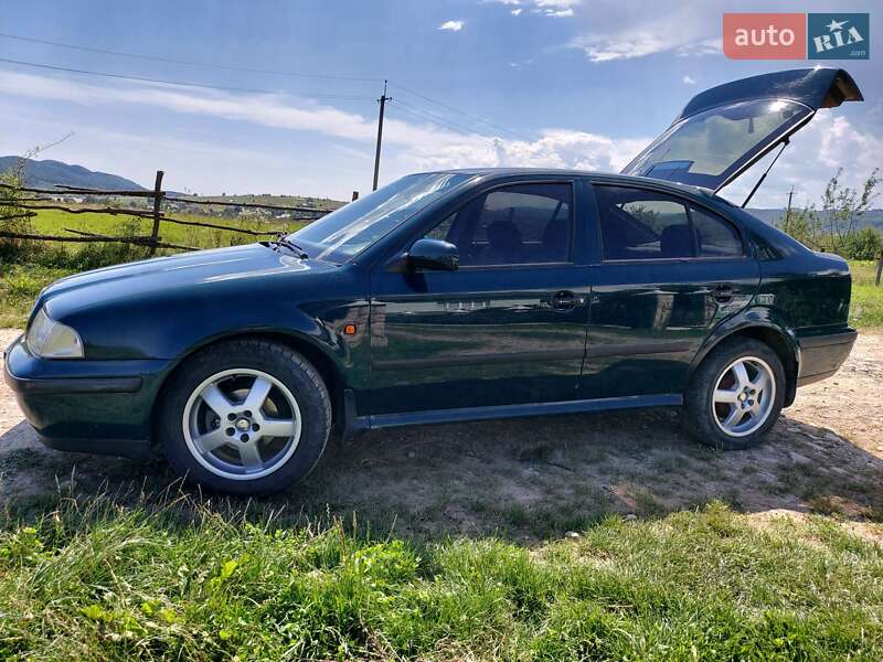 Skoda Octavia 2000