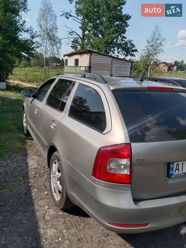 Универсал Skoda Octavia 2012 в Вышгороде