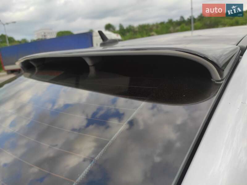 Лифтбек Skoda Octavia 2002 в Днепре