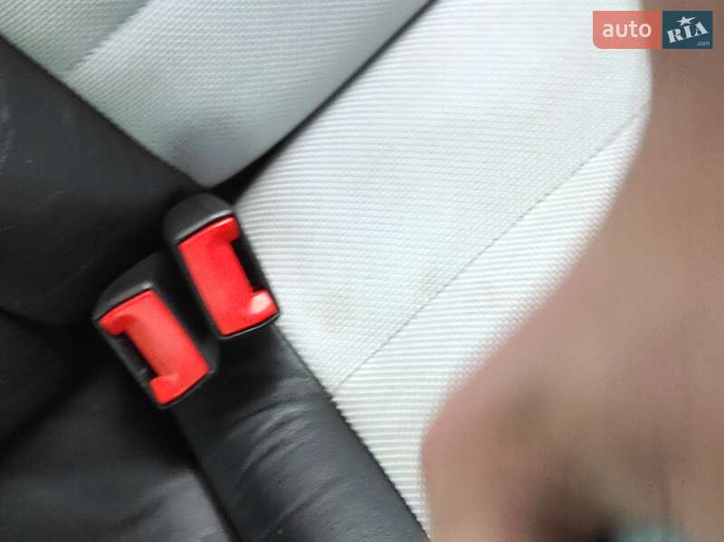 Лифтбек Skoda Octavia 2002 в Днепре