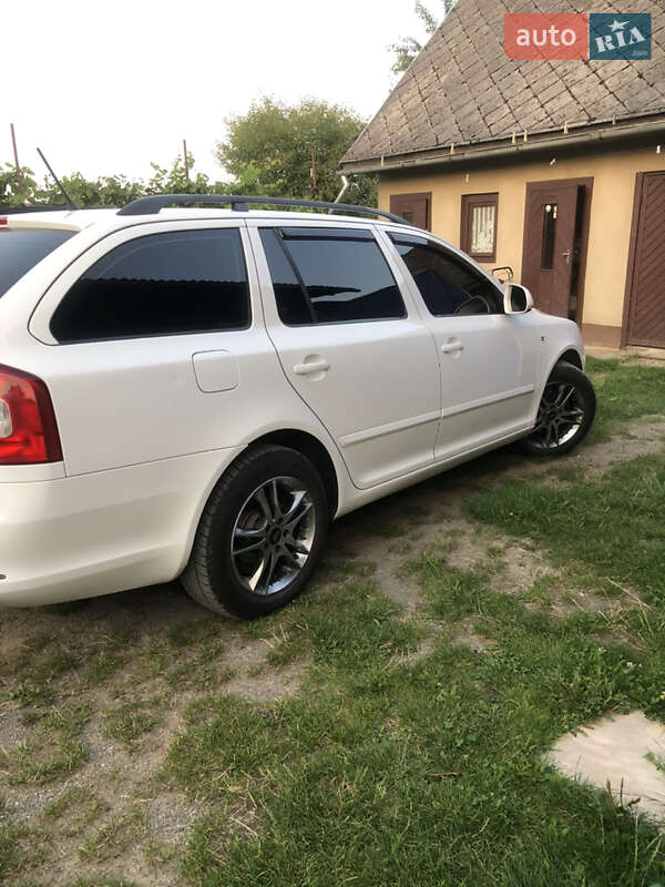 Универсал Skoda Octavia 2012 в Хусте