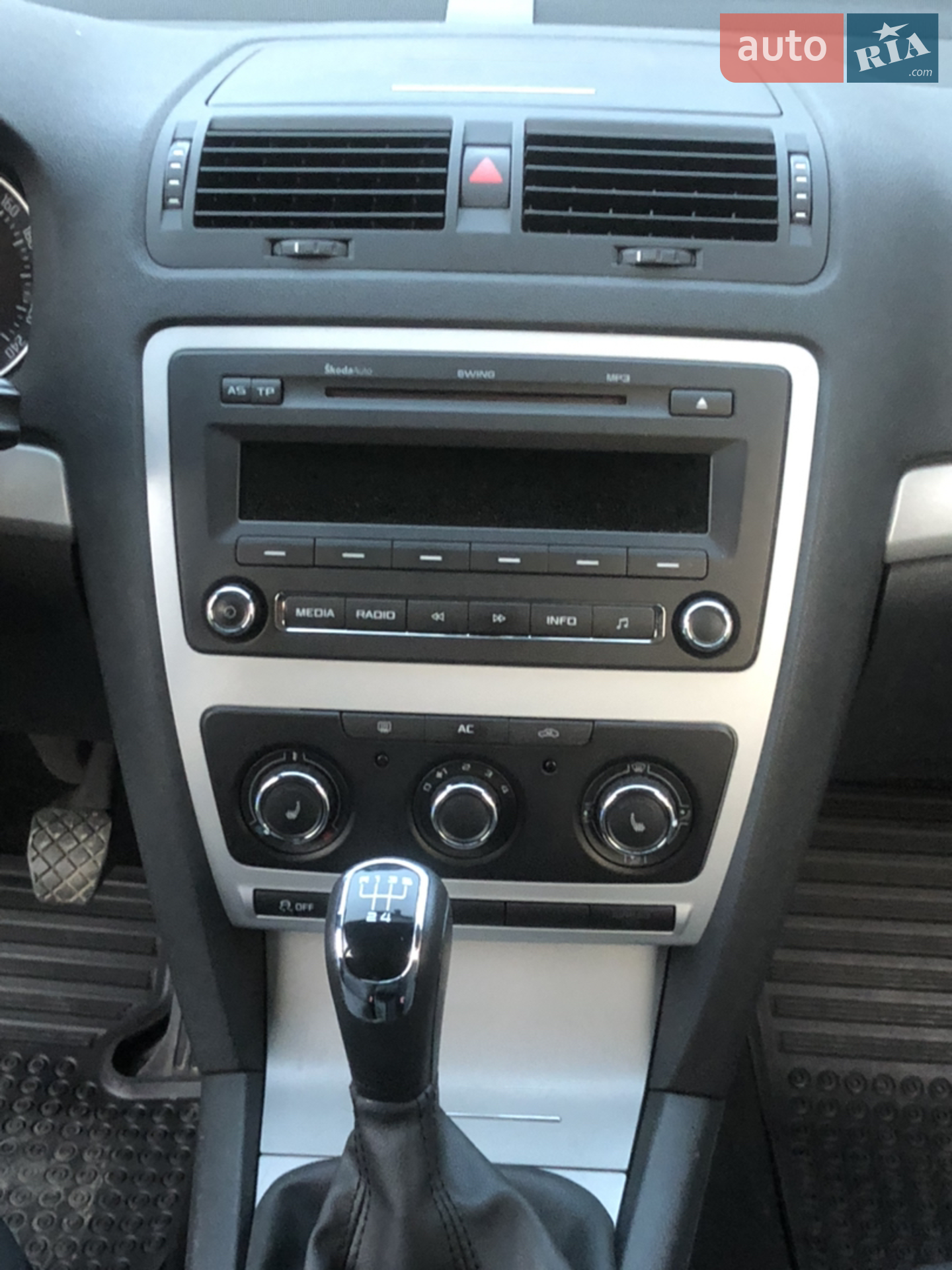 2012 Skoda Octavia - мініатюра 32
