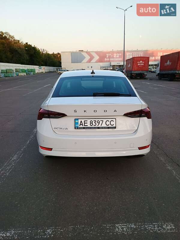 Лифтбек Skoda Octavia 2023 в Днепре