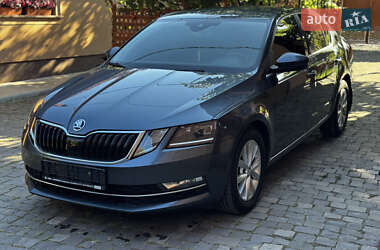 Лифтбек Skoda Octavia 2017 в Сваляве