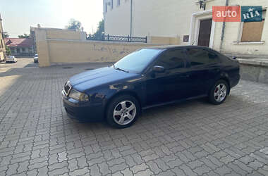 Ліфтбек Skoda Octavia 2002 в Запоріжжі