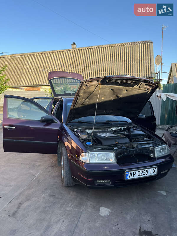 Лифтбек Skoda Octavia 1999 в Запорожье