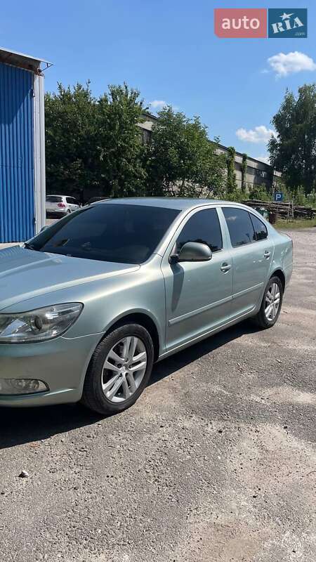 Ліфтбек Skoda Octavia 2009 в Гайсину