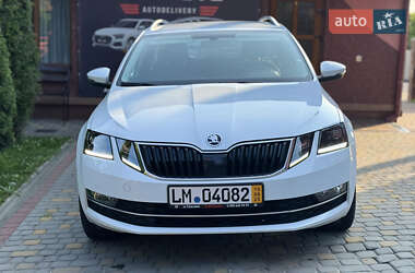 Універсал Skoda Octavia 2020 в Сваляві