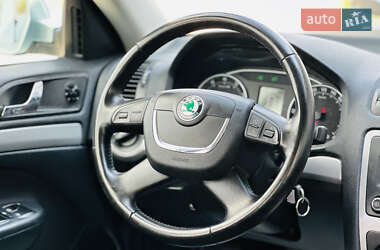 Лифтбек Skoda Octavia 2009 в 