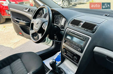 Лифтбек Skoda Octavia 2009 в 