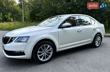 Лифтбек Skoda Octavia 2020 в Киеве