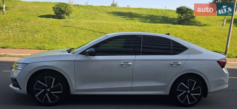 Лифтбек Skoda Octavia 2023 в Киеве