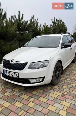 Універсал Skoda Octavia 2015 в Дніпрі