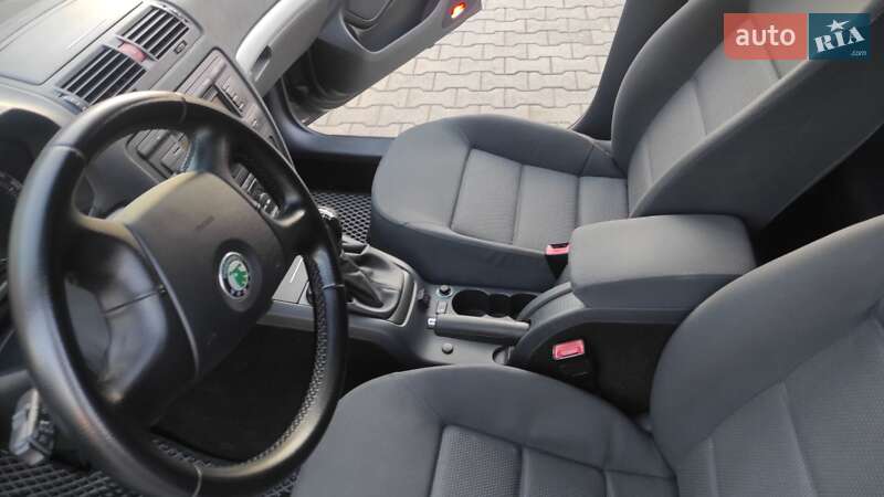 Лифтбек Skoda Octavia 2006 в Одессе