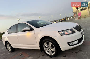 Ліфтбек Skoda Octavia 2015 в Хусті