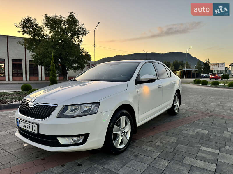 Ліфтбек Skoda Octavia 2015 в Хусті