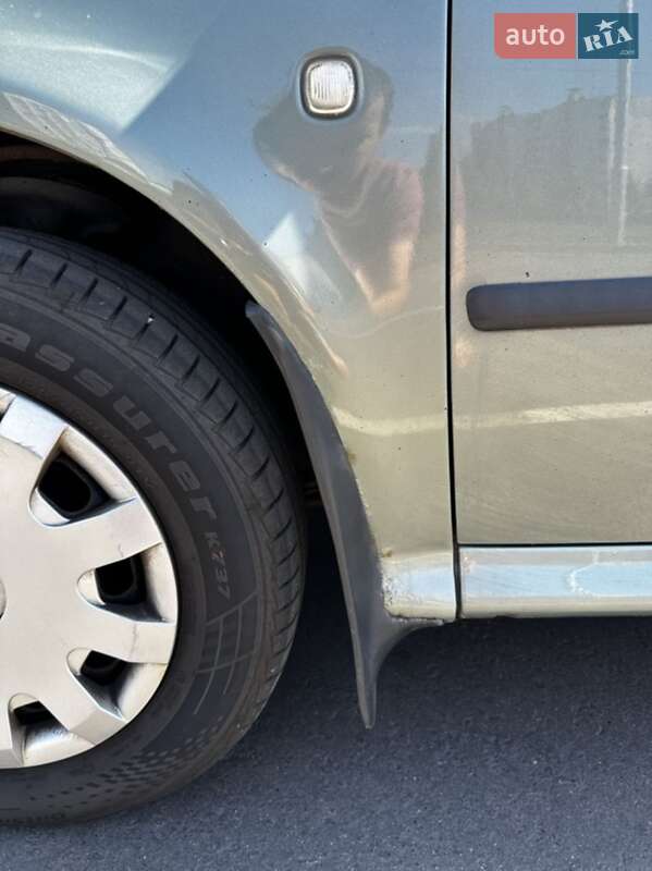 Ліфтбек Skoda Octavia 2002 в Чернігові