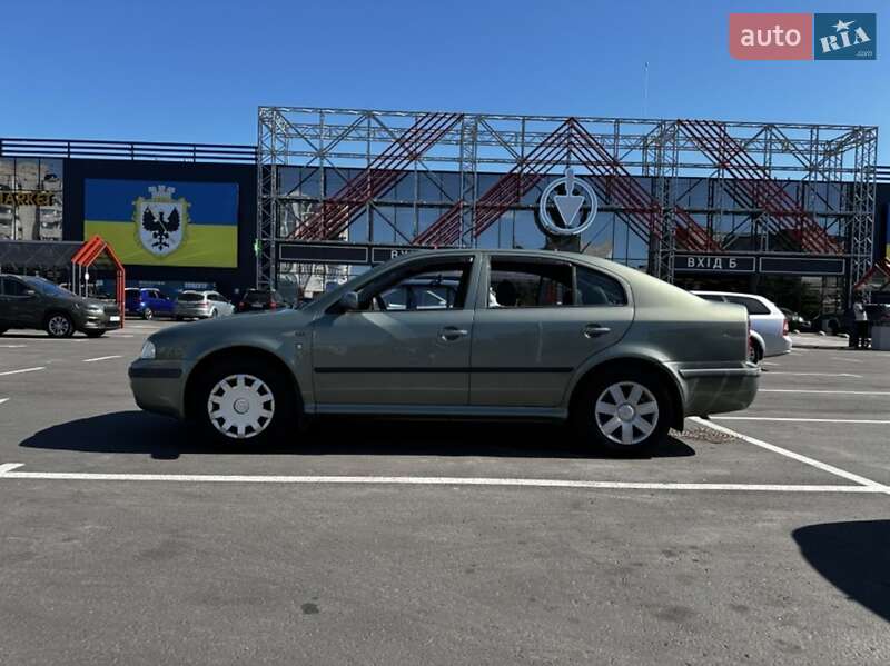 Ліфтбек Skoda Octavia 2002 в Чернігові