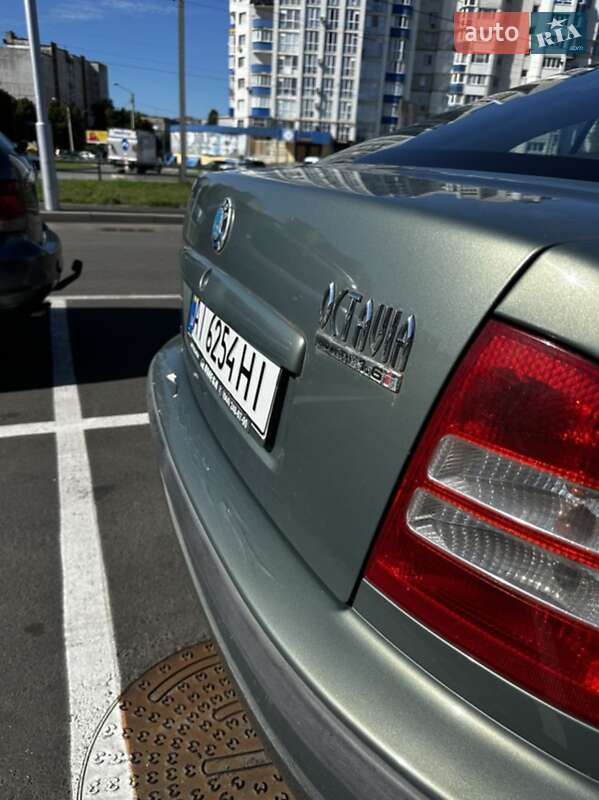 Ліфтбек Skoda Octavia 2002 в Чернігові