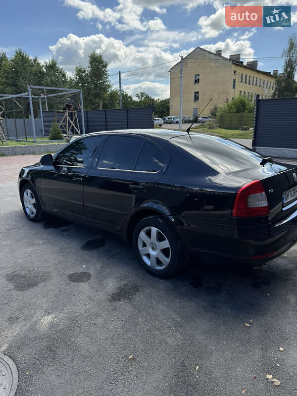 Лифтбек Skoda Octavia 2010 в Житомире