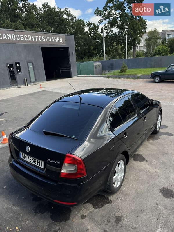 Лифтбек Skoda Octavia 2010 в Житомире