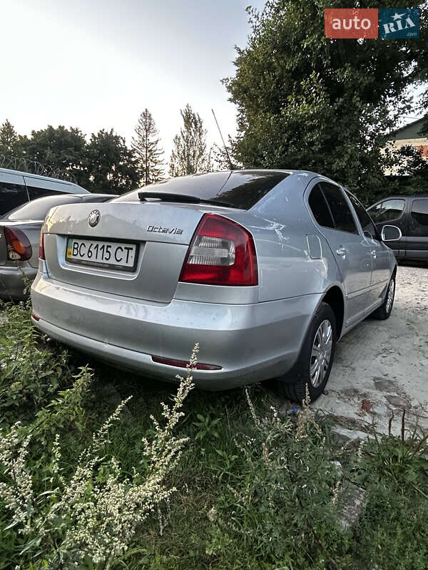 Лифтбек Skoda Octavia 2010 в Львове