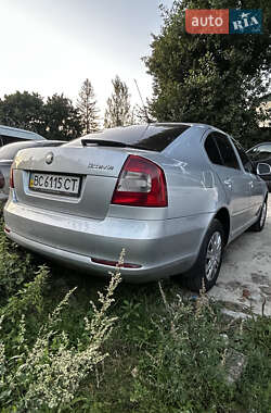 Лифтбек Skoda Octavia 2010 в 