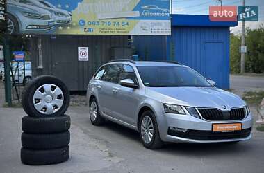 Універсал Skoda Octavia 2017 в Сумах