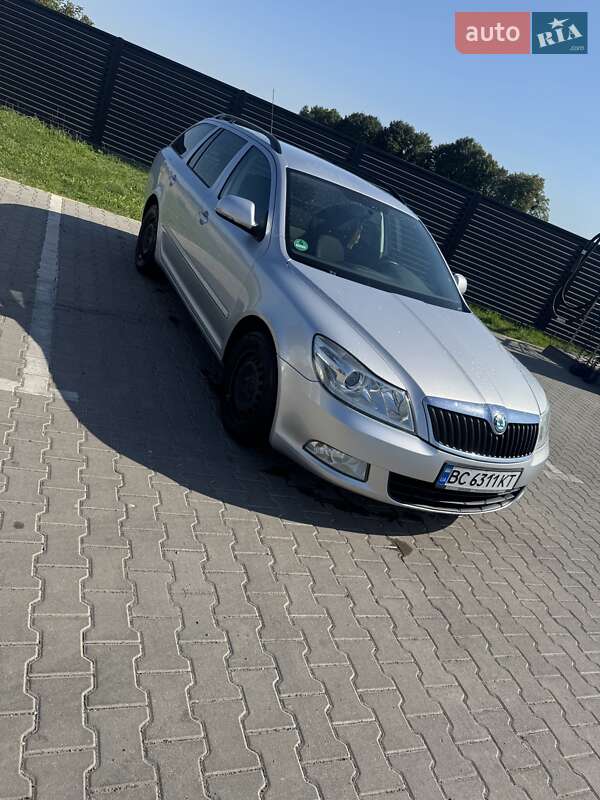 Универсал Skoda Octavia 2010 в Львове