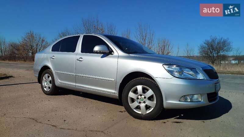 Лифтбек Skoda Octavia 2012 в Зенькове