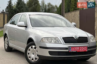 Лифтбек Skoda Octavia 2010 в Луцке