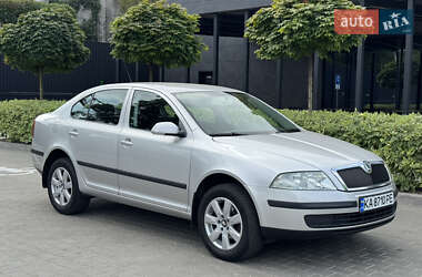 Лифтбек Skoda Octavia 2006 в Киеве