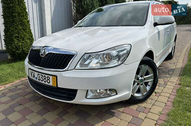 Універсал Skoda Octavia 2012 в Бучачі
