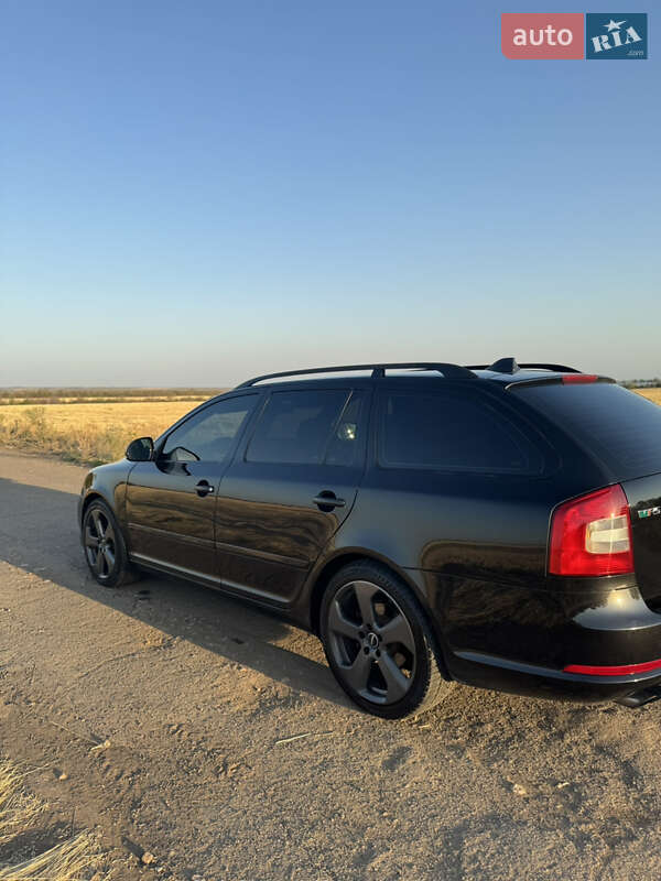 Универсал Skoda Octavia 2010 в Вознесенске