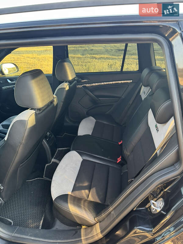 Универсал Skoda Octavia 2010 в Вознесенске