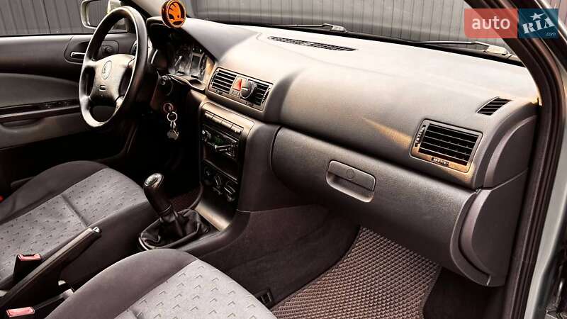 Ліфтбек Skoda Octavia 2001 в Черкасах фото 13 Ліфтбек Skoda Octavia 2001 в Черкасах