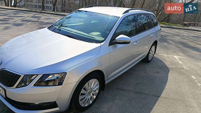 Универсал Skoda Octavia 2017 в Киеве фото 3 Универсал Skoda Octavia 2017 в Киеве