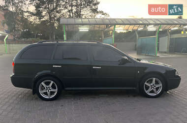 Универсал Skoda Octavia 2003 в Ровно