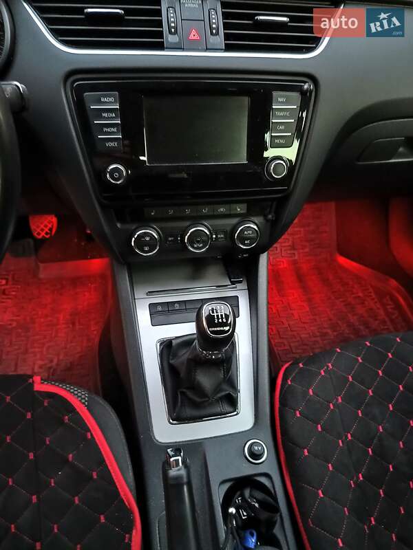 Универсал Skoda Octavia 2014 в Луцке