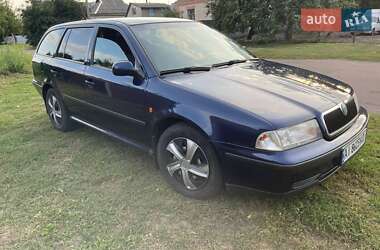 Универсал Skoda Octavia 2000 в Яготине