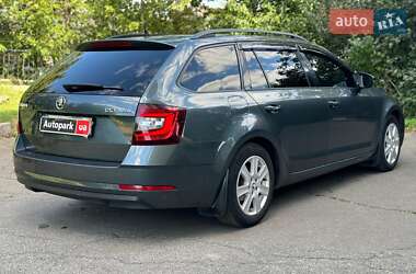 Універсал Skoda Octavia 2017 в  фото 6 Універсал Skoda Octavia 2017 в