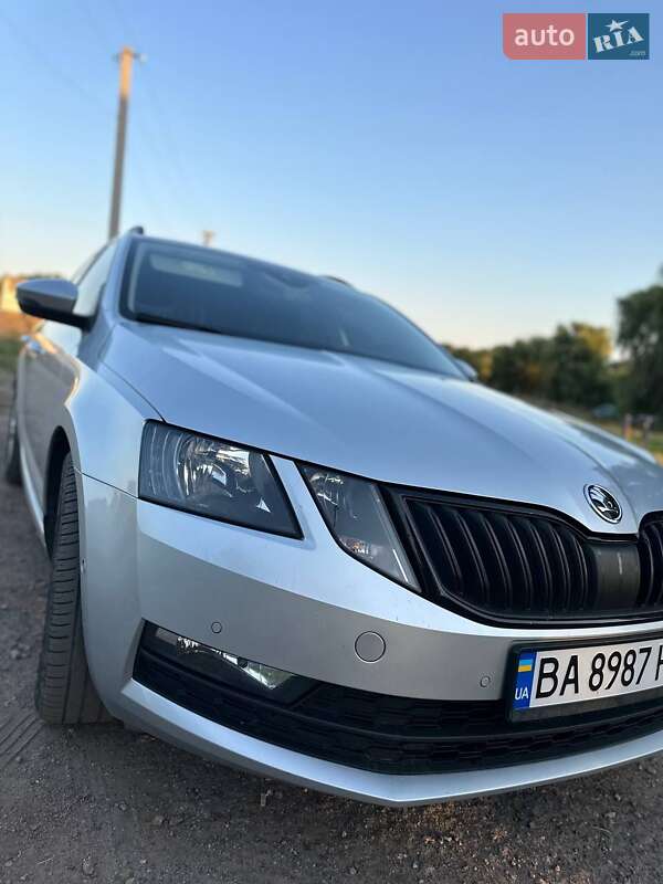 Универсал Skoda Octavia 2018 в Ольшанке