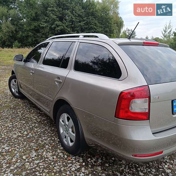 Универсал Skoda Octavia 2011 в Ивано-Франковске