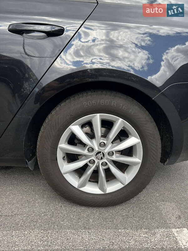 Універсал Skoda Octavia 2016 в Дніпрі