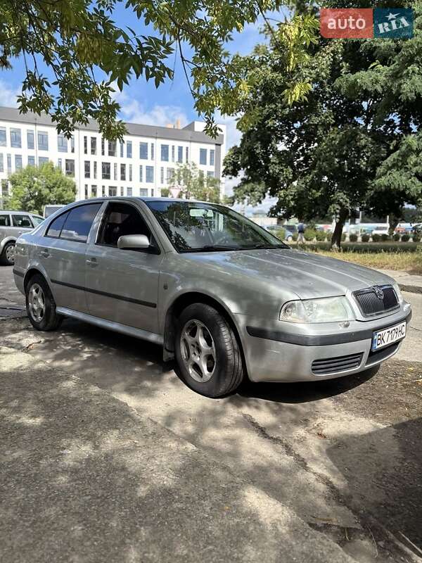 Лифтбек Skoda Octavia 2003 в 