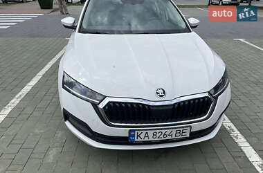 Лифтбек Skoda Octavia 2021 в Хмельницком