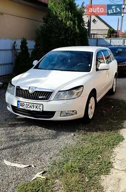 Универсал Skoda Octavia 2011 в Подгородном