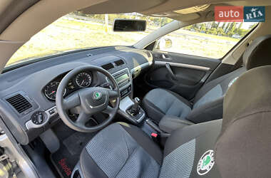 Лифтбек Skoda Octavia 2012 в 